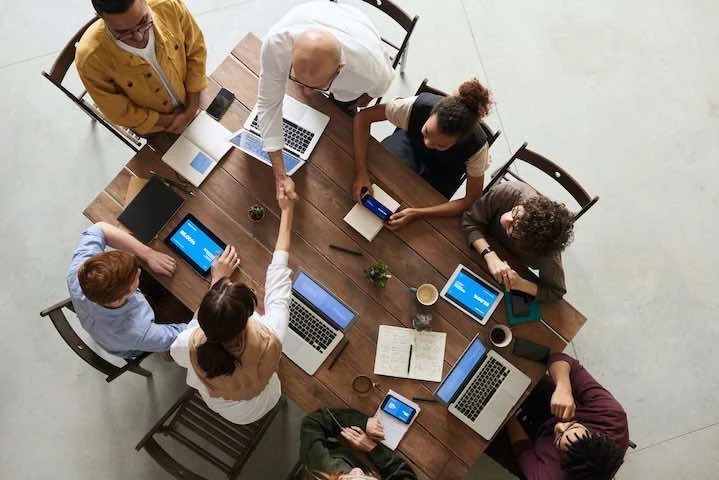 Les avantages des solutions logicielles Procure to Pay pour l'entreprise.
